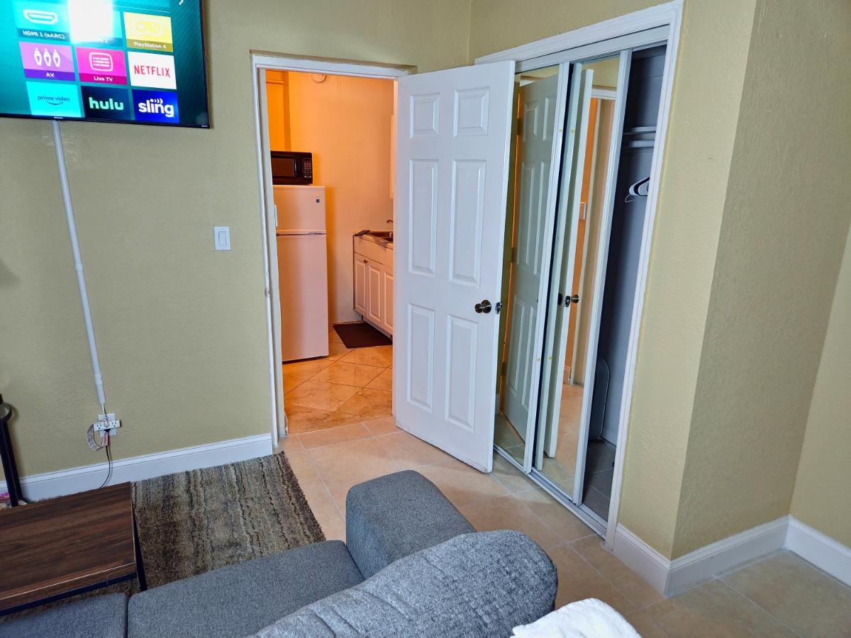 The Vacay Inn Lauderdale Lakes Exterior foto